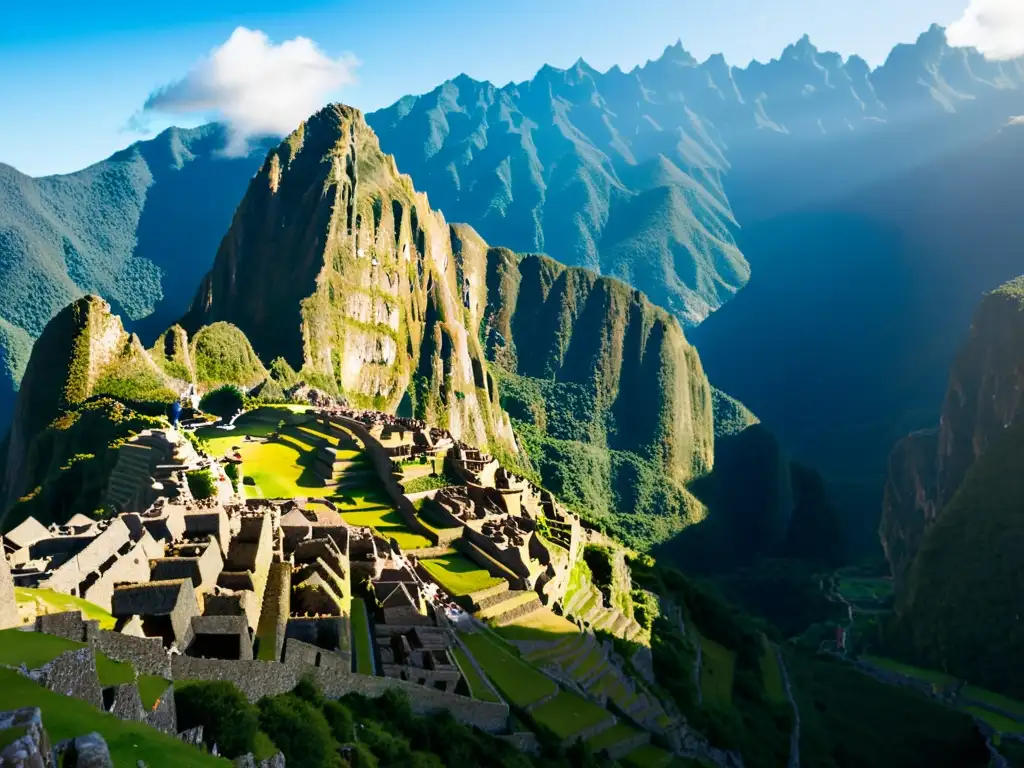 Imagen de alta resolución de las antiguas ruinas de Machu Picchu, resaltando su arquitectura de piedra y el paisaje montañoso circundante