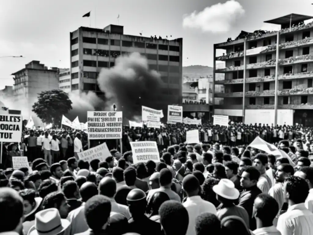 Multitud en protesta en América del Sur, impacto de dictaduras en la estabilidad económica y social